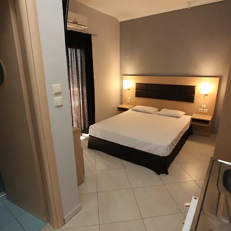 Mironi & Victoria Hotel 2*