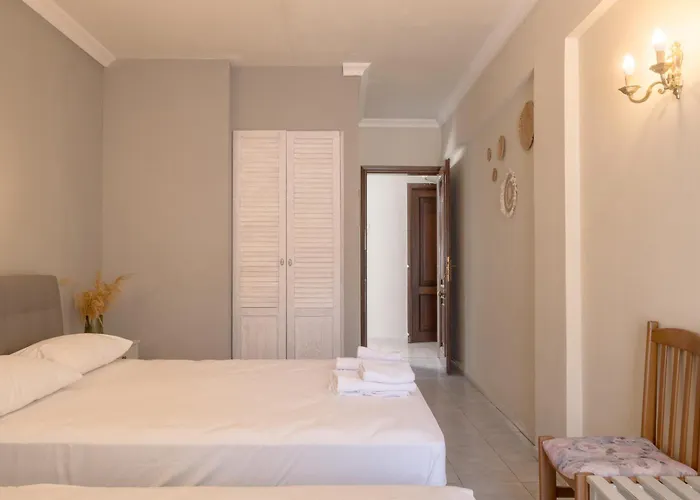 Mironi & Victoria 2* Limenas (Thasos)