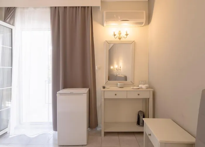 Mironi & Victoria Hotel 2*