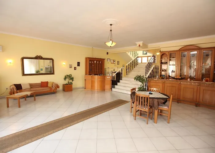 Mironi & Victoria 2*